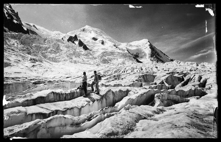 Chamonix, Caravane sur le glacier du Mont-Blanc