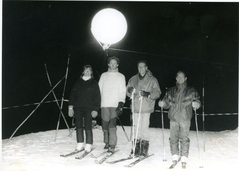 Ski nocturne au Collet d'Allevard : groupe de 4 skieurs
