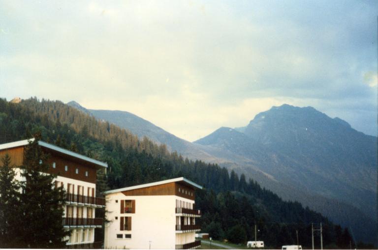 Le Collet d'Allevard en été : vue du centre de vacances de Montreuil