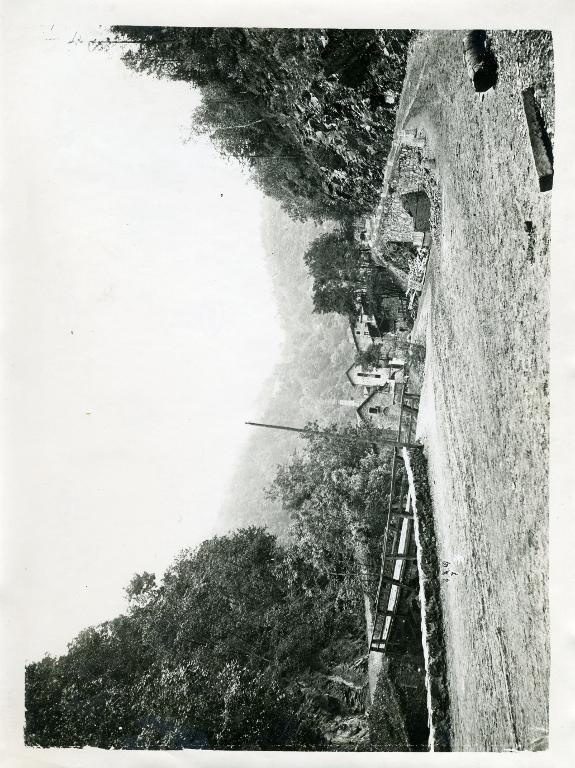 Vue de l'entrée de l'usine de la Gorge