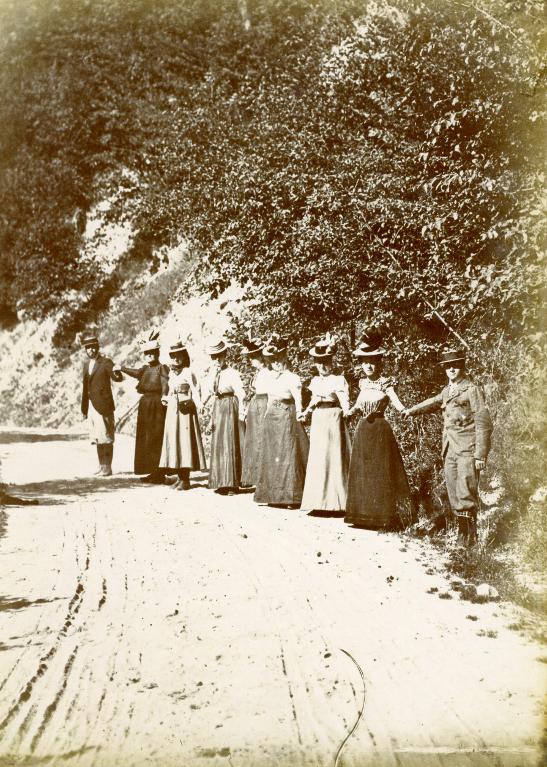 Farandole au Pont du Veyton