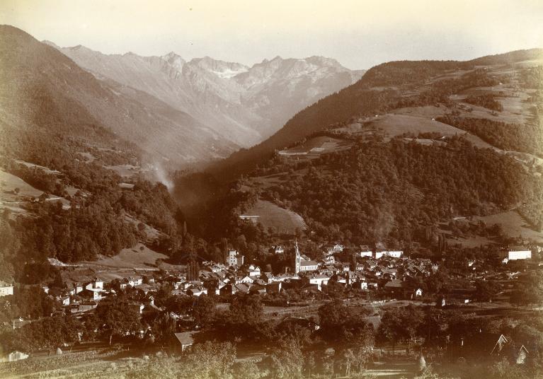 Vue d'Allevard depuis Bramefarine