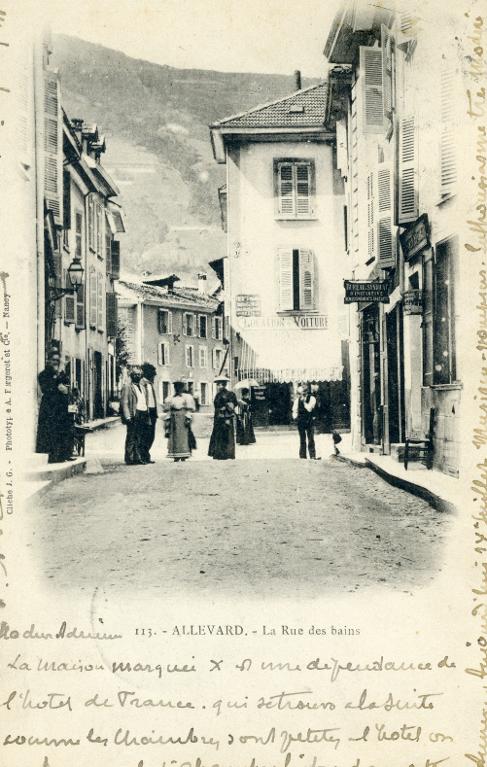 Allevard, La rue des Bains