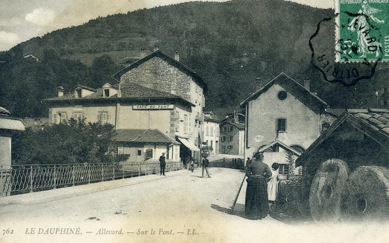 Allevard, Sur le pont